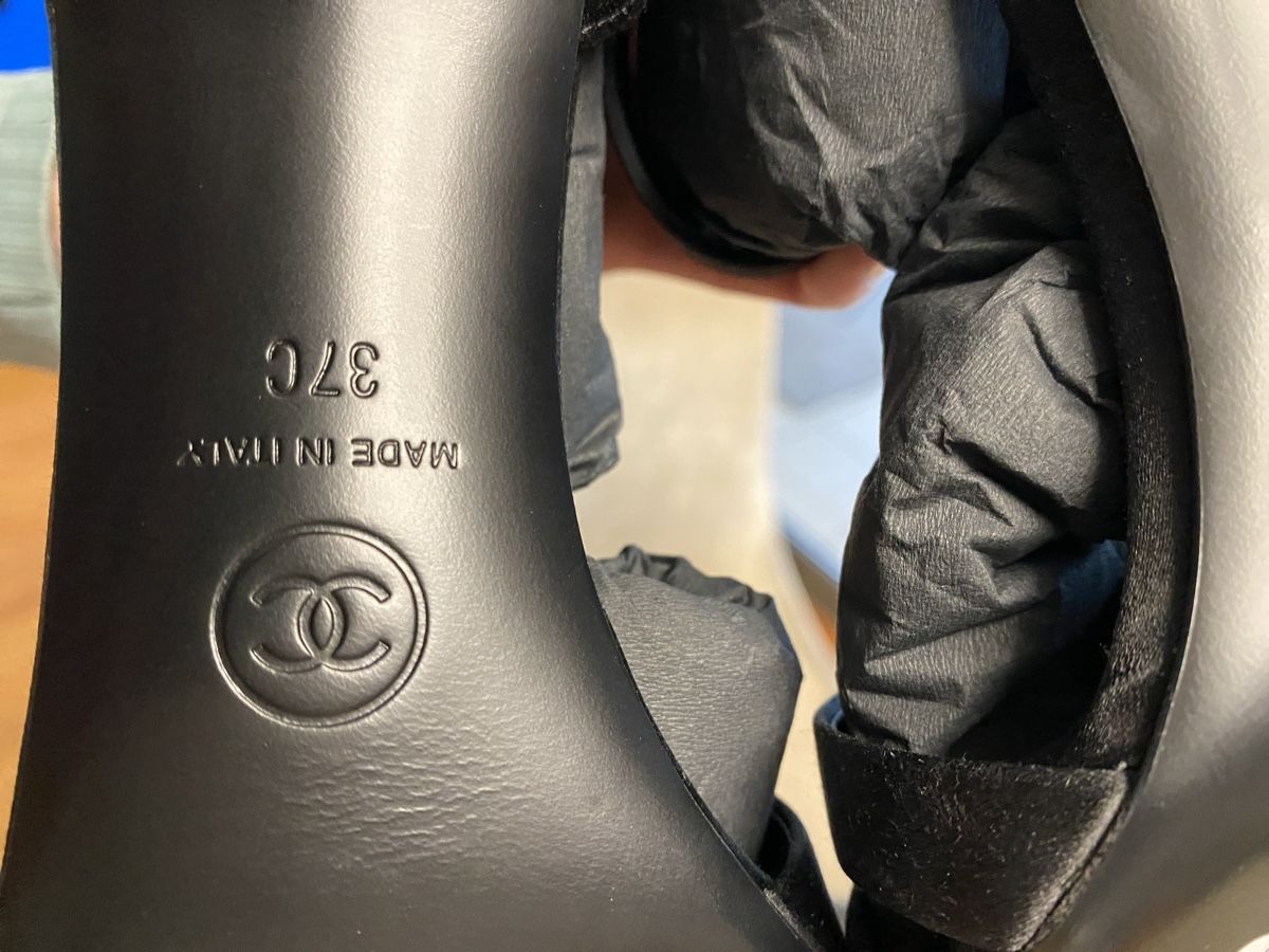 Chanel Scarpe da donna: Chanel sandals with heel – Nuovo e nell'imballaggio originale da Kilchberg ZH venduto da cruella 7