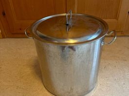 Large stainless steel pot with lid/ 30 Liter Edelsthaltopf