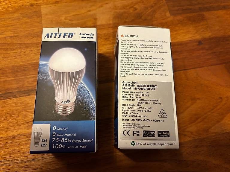 Lampade: 2x Grow Light Bulb E27 – Usato da Benglen venduto da sunita82