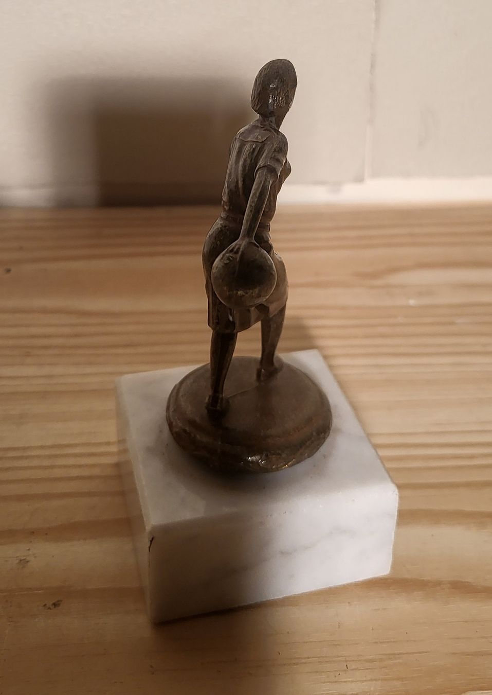Figuren: Bowling Figur auf Marmorsockel, Vintage – Gebraucht aus Zürich von thn_gx89 3
