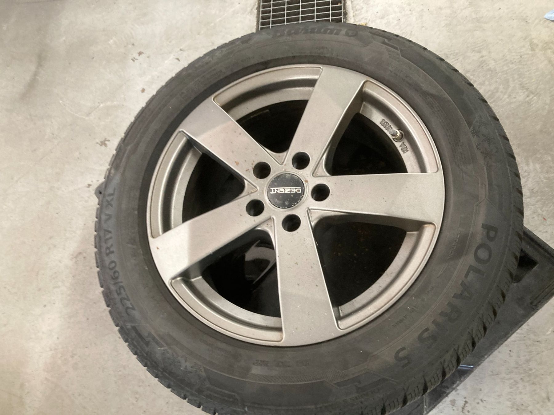 Jeep Pneumatici & Ruote complete: Jeep Compass Winterräder 225/60R17 – Nuovo e nell'imballaggio originale da Cham venduto da WB2223 3