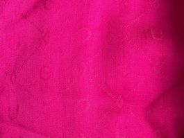 Etole Hugo Boss rose fuchsia, neuf, jamais portée, cadeau!