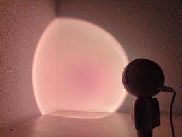 Astronaut als Nachttischlampe