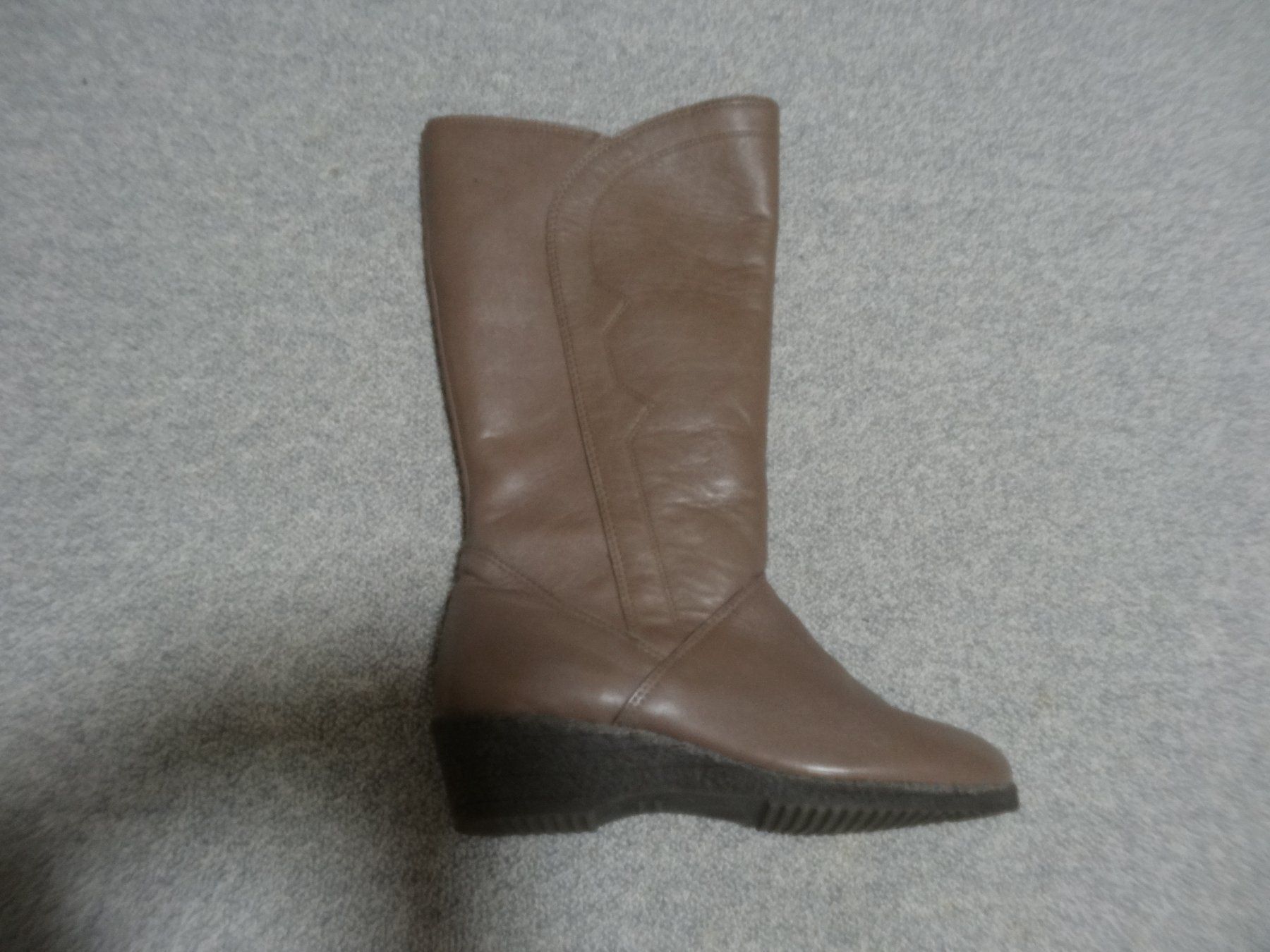 Scarpe da donna: Leder Stiefel Gr 38 – Nuovo (secondo la descrizione) da Rekingen AG venduto da Barmaleus 1