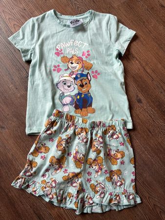 Schönes Paw Patrol Pyjama Gr. 110/116, Neu