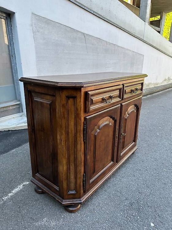 Commodes: Vintage Anrichte aus Massivholz - mit Schubladen, Türen – D'occasion à Obernau par Arche_Noah_Brocki 2