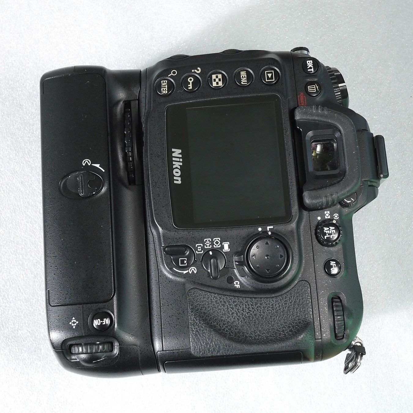 Nikon Kamera: Nikon D200 + MB-D200 + 2x EN-EL3 +++ – Gebraucht aus Egg b. Zürich von JCB 2