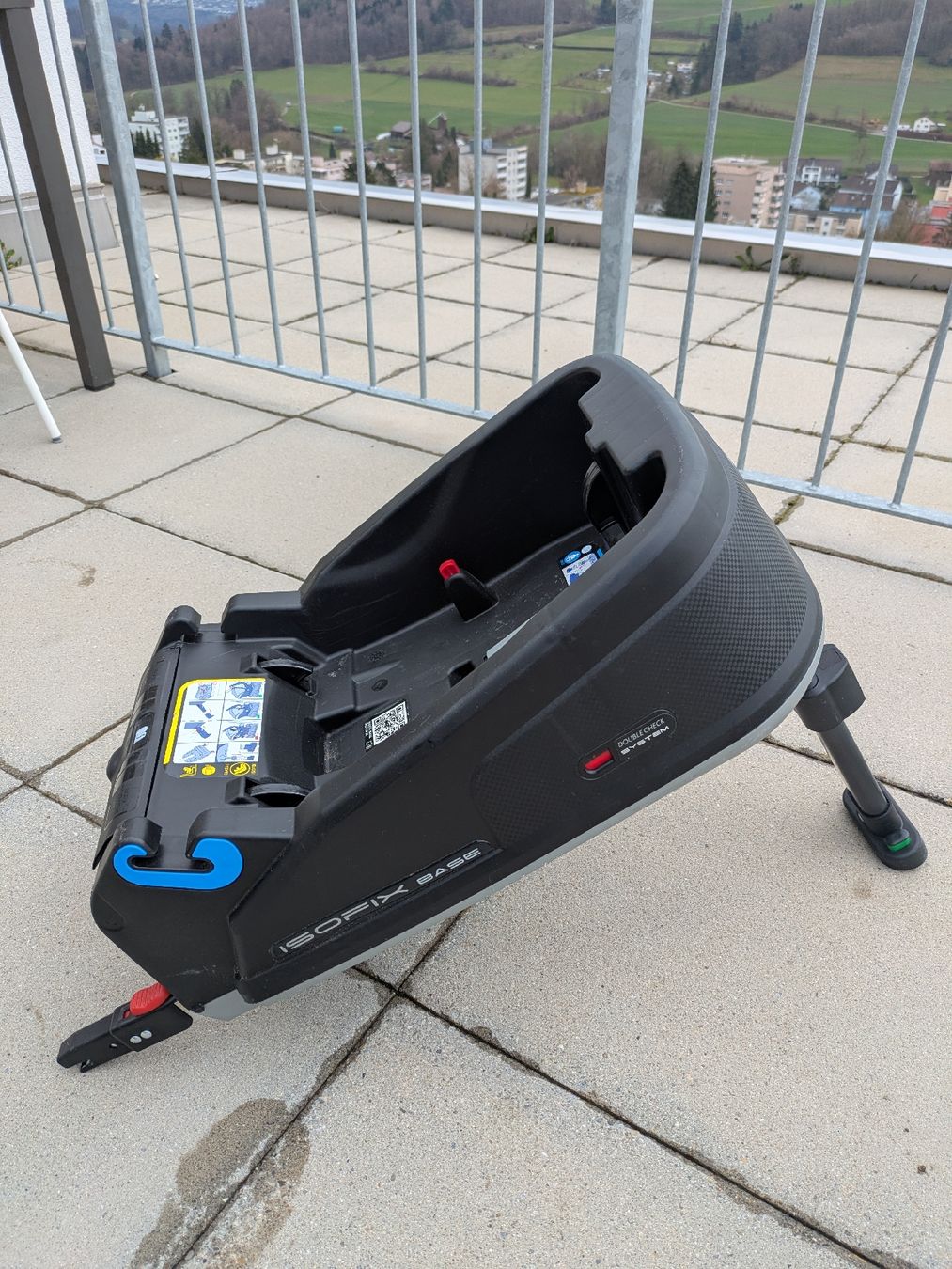 Chicco Seggiolini per auto: Chicco Babyschale mit extra Isofix Base – Usato da Rudolfstetten venduto da rudolfchris 1