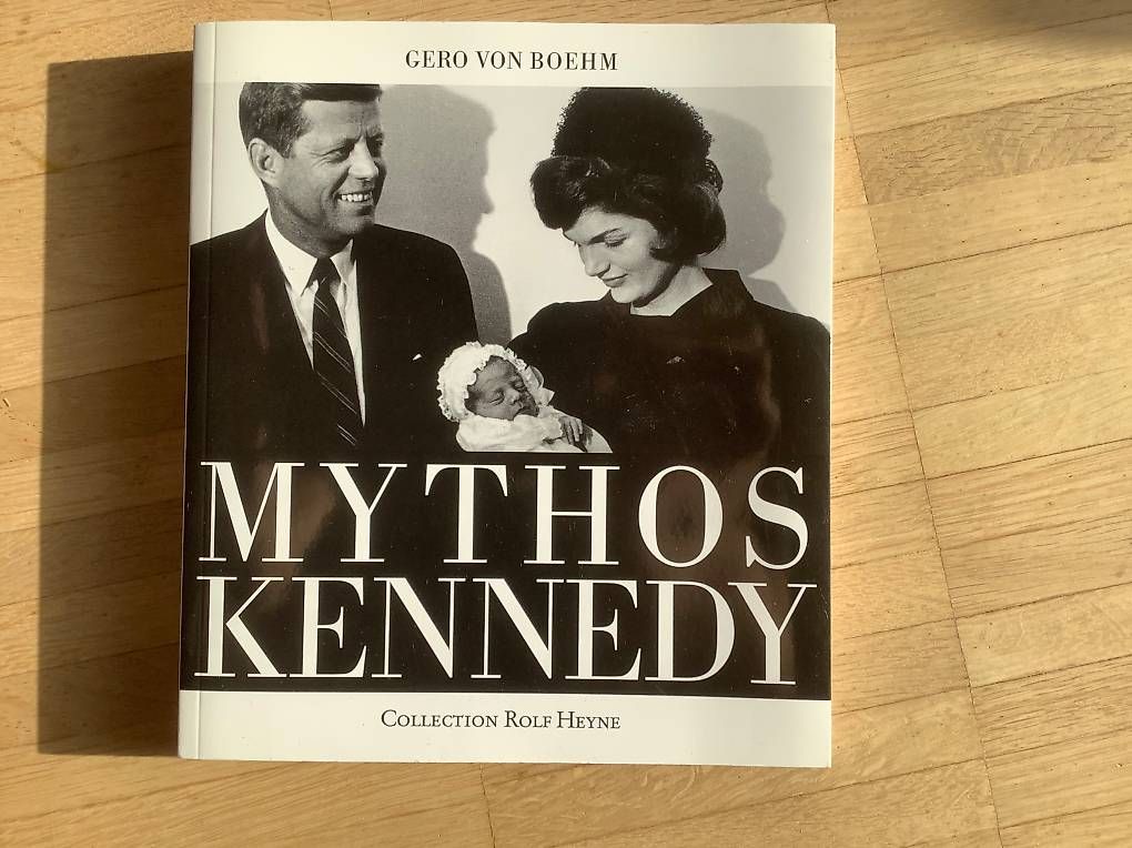 Libri: Gero von Böhm: Mythos Kennedy – Usato da Männedorf venduto da clemenco