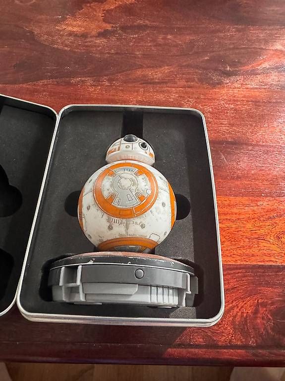 Star Wars Giocattoli: Star Wars BB-8 Droid Robot mit Ladestation und OVP – Usato da Dübendorf venduto da fuerloescher 1