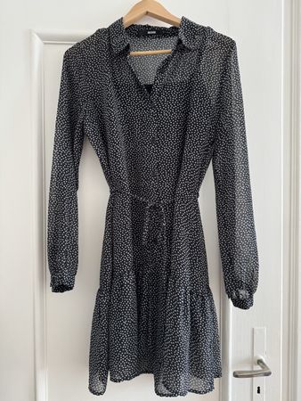 Kleid mit Punkten Marke Bik Bok Grösse S guter Zustand