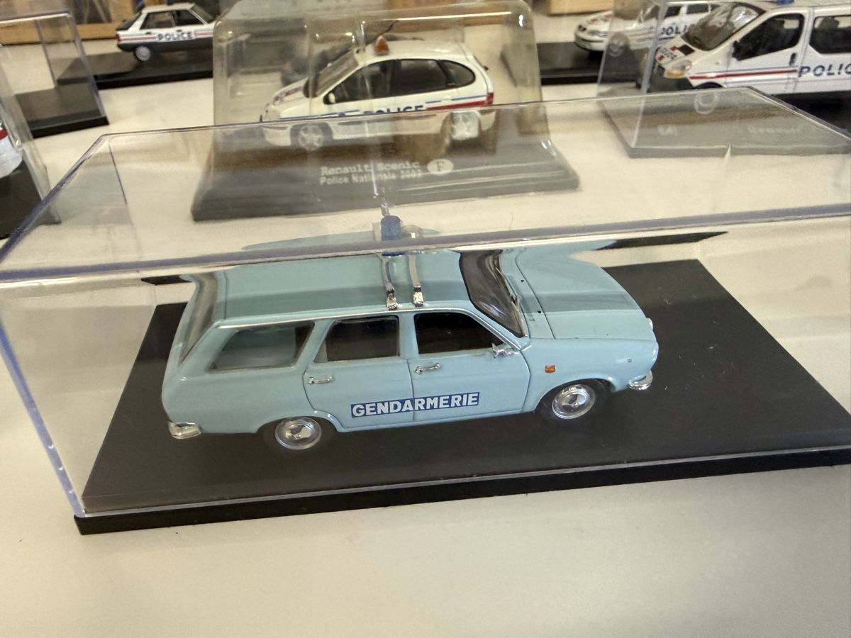 Voitures modèles: 1:43 Police 11Stück – Neuf (Voir description) à Uster par Buchel 1