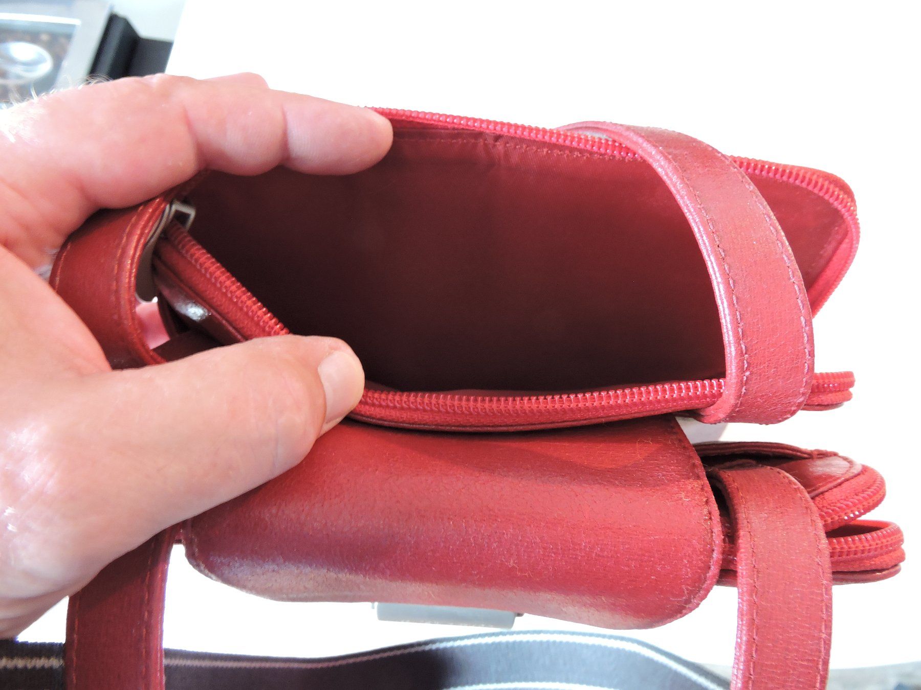 Mandarina Duck Taschen: Handtasche Mandarina Duck Rot – Gebraucht aus Hauptwil von Borusse01 5