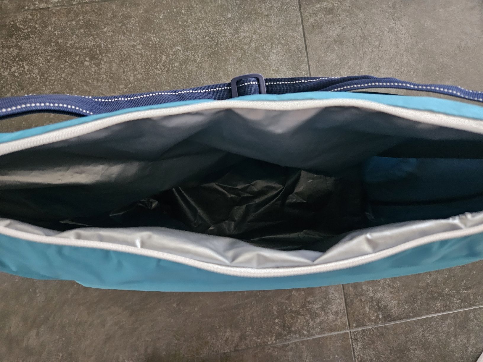 Réfrigérateurs et refroidissement: Sac isotherme – D'occasion à Bussigny par niwa_mikan 2