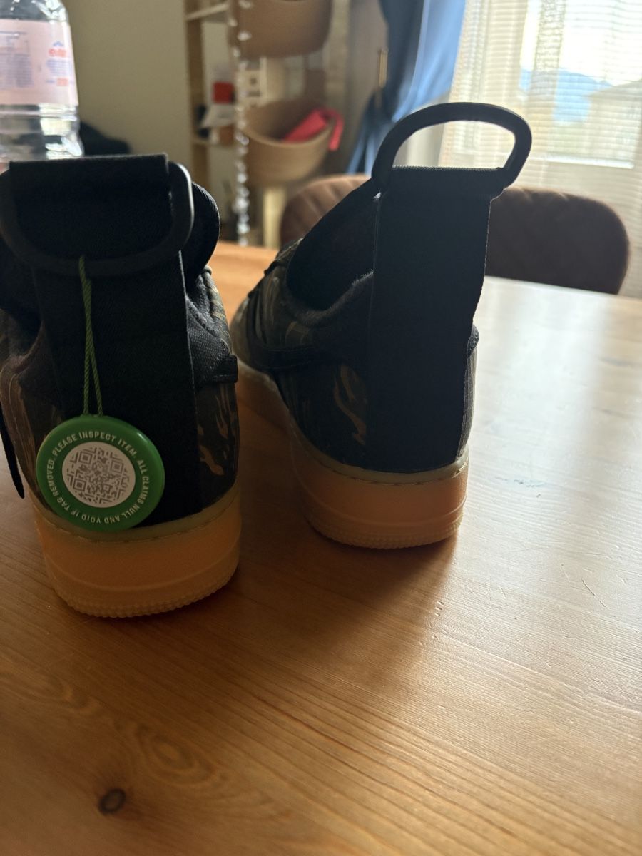 Nike Herrenschuhe: Scarpe Nike air force + carhartt – Neu (gemäss Beschreibung) aus Emmenbrücke von res_8kyl 2