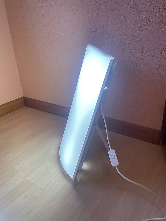 Lampade: Lampe lumino thérapie  – Usato da Puidoux venduto da neg_9p7m 1