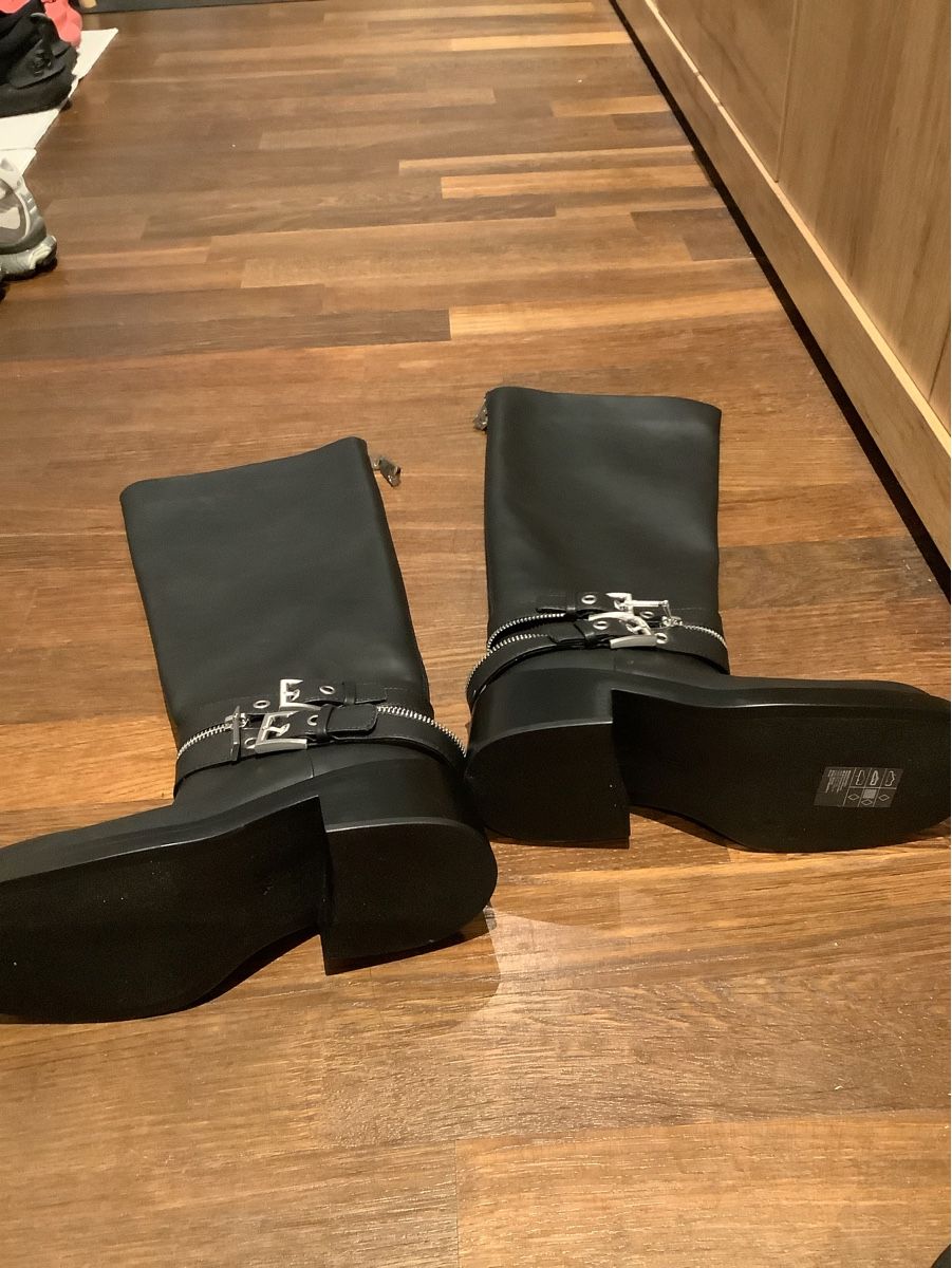 Scarpe da donna: New biker style boots H and M size 37 – Nuovo (secondo la descrizione) da Uerikon venduto da kpr_t5k2 4