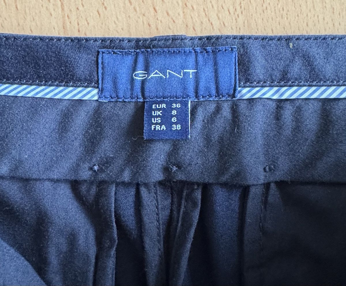 Gant Pantalons: Pantalon GANT Tech Prep bleu marine, Taille 36 – Neuf (Voir description) à Morges par sandy069 4