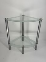 Eckregal mit zwei Glasablagen 