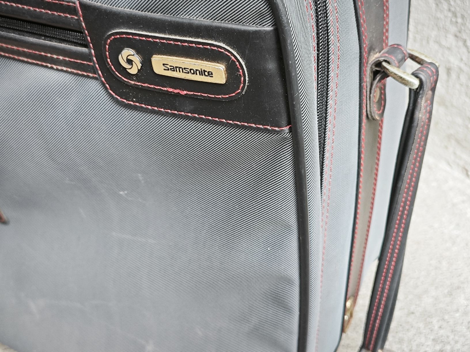 Samsonite Valigie: Samsonite Koffer Vintage grau mit Rollen – Usato da Zürich venduto da Waennae 2