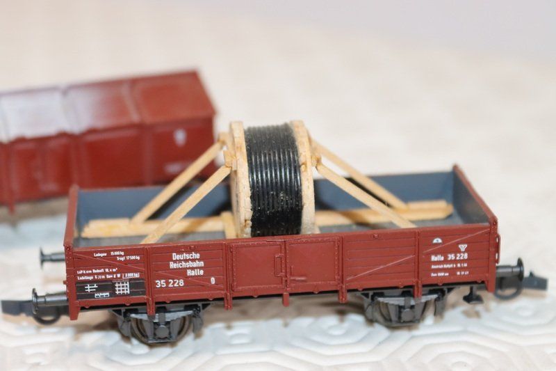 Roco Modellini di ferrovie: 2 Roco Güterwagen ( 697 ) – Usato da Kerzers venduto da Winu64 1