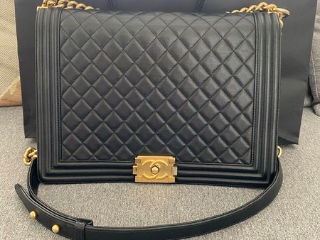 Original CHANEL Boy Bag Large mit goldener Hardware