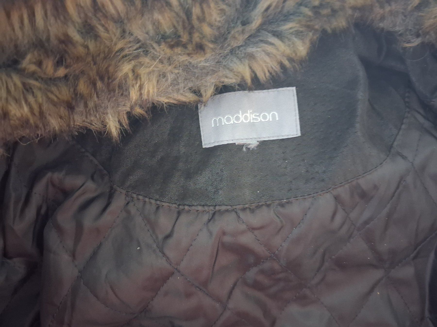 Maddison Vestes: Schwere Lederjacke Maddison – D'occasion à Thun par gabiname 3