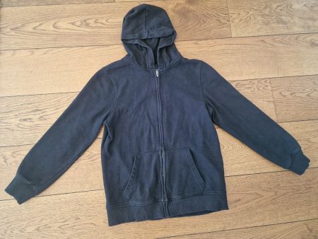 Pullover mit Kapuze Reissverschluss schwarz Gr 158 wie neu