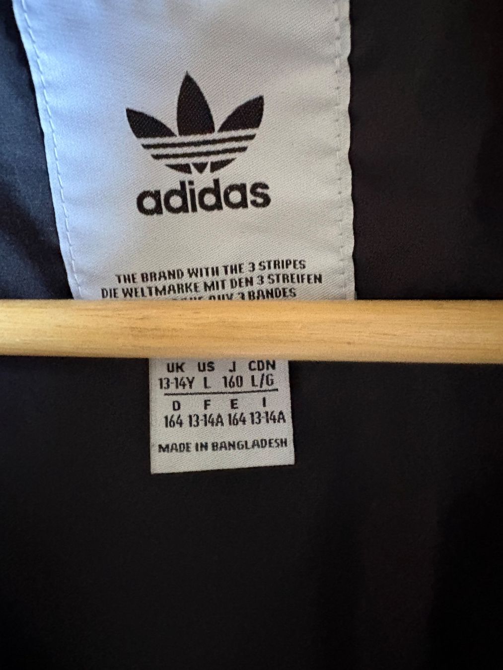 Adidas Jacken: Jacke Adidas Gr. 164 – Gebraucht aus Belp von mikemaru 1