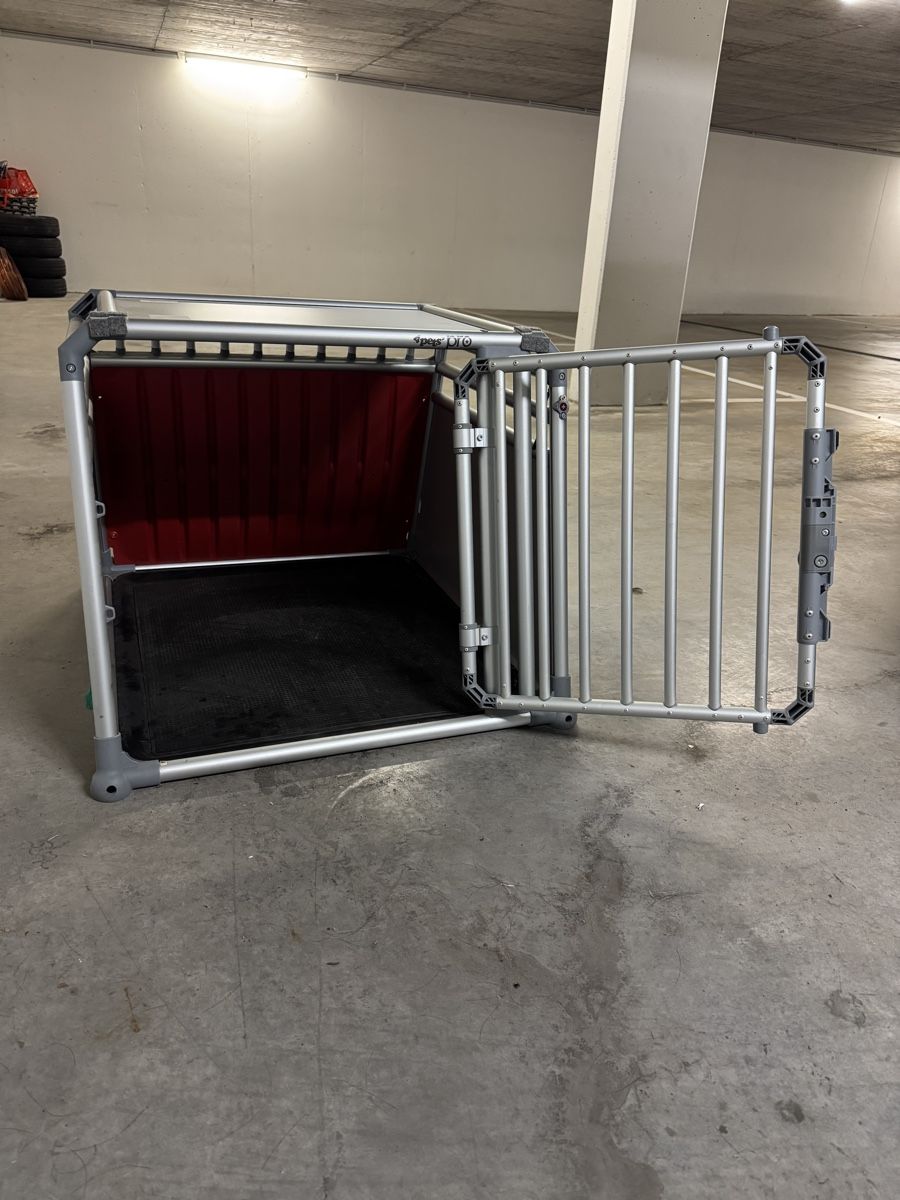 Autres décorations & accessoires: 4pets pro Hunde Transportbox – D'occasion à Widnau par d.vm 2
