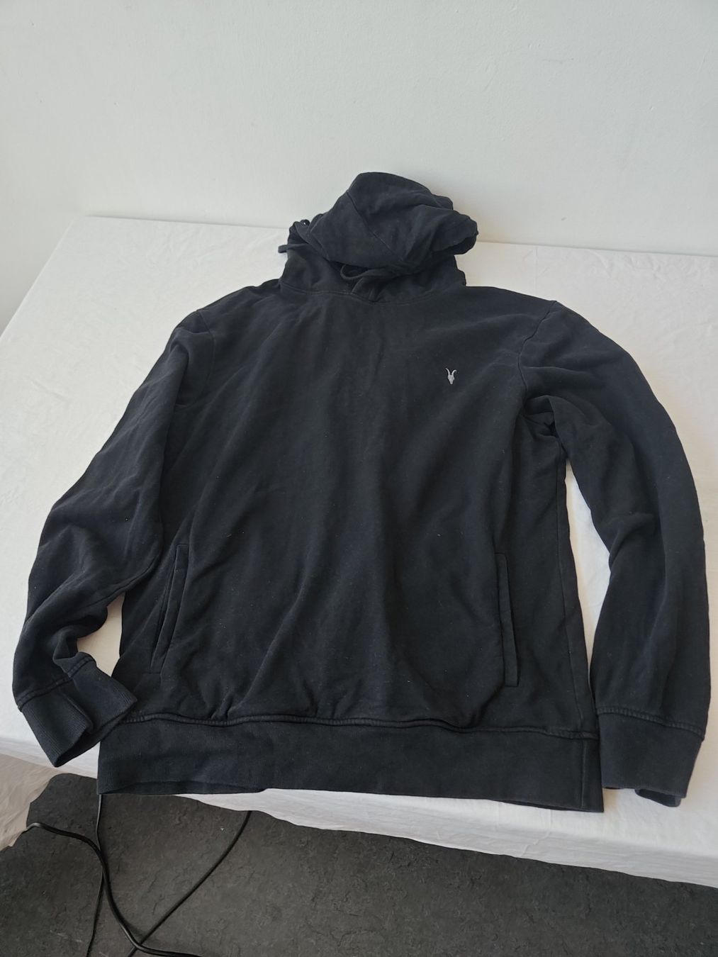 Allsaints Pullover & Sweatshirts: Schwarzer AllSaints Hoodie, Gr. M – Gebraucht aus Zürich von jan_dwt5