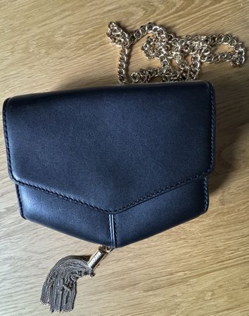 Sac Sandro noir, chaîne dorée