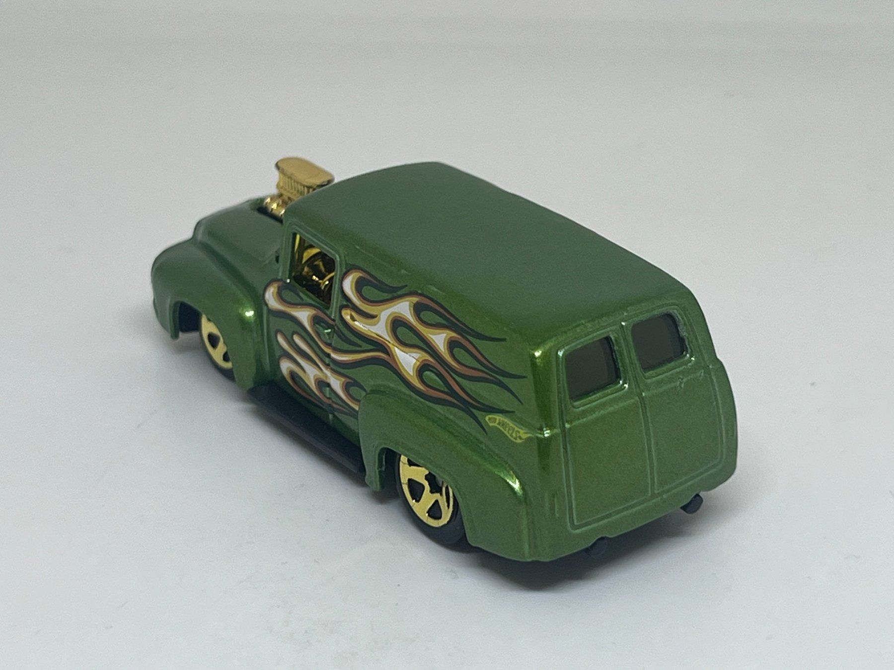 Hot Wheels Modellini d'auto: Hot Wheels '56 Ford – Nuovo (secondo la descrizione) da Wildegg venduto da LaaBoutique 2