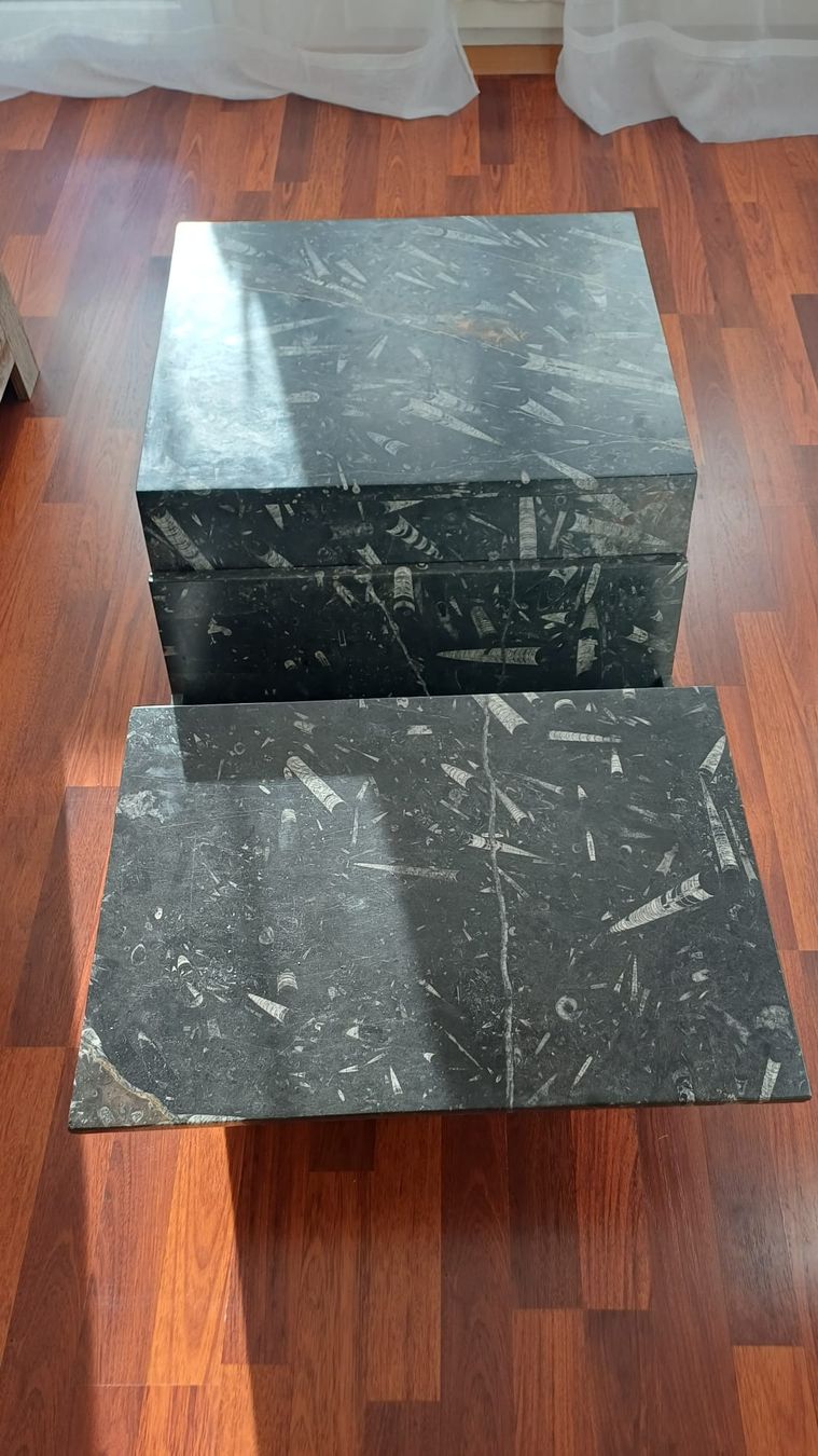 Tavoli: Table basse en marbre  – Usato da La Chaux-de-Fonds venduto da Billoute
