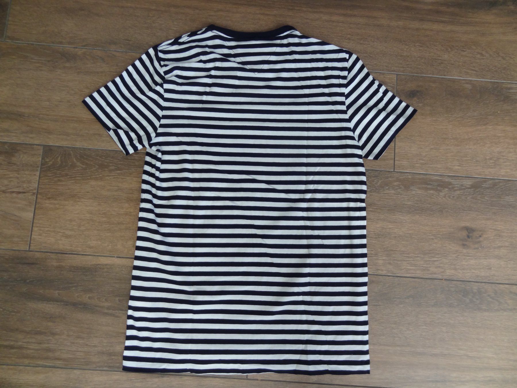 Tommy Hilfiger T-shirt: Tommy Hilfiger taille S comme neuf – Usato da Satigny venduto da salvatore73 5