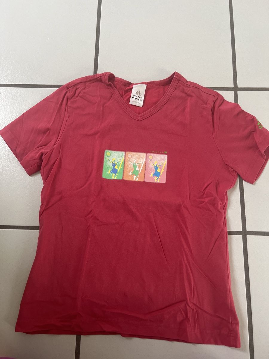 Adidas T-shirt: T-Shirt – Usato da Oberuzwil venduto da DanaB01