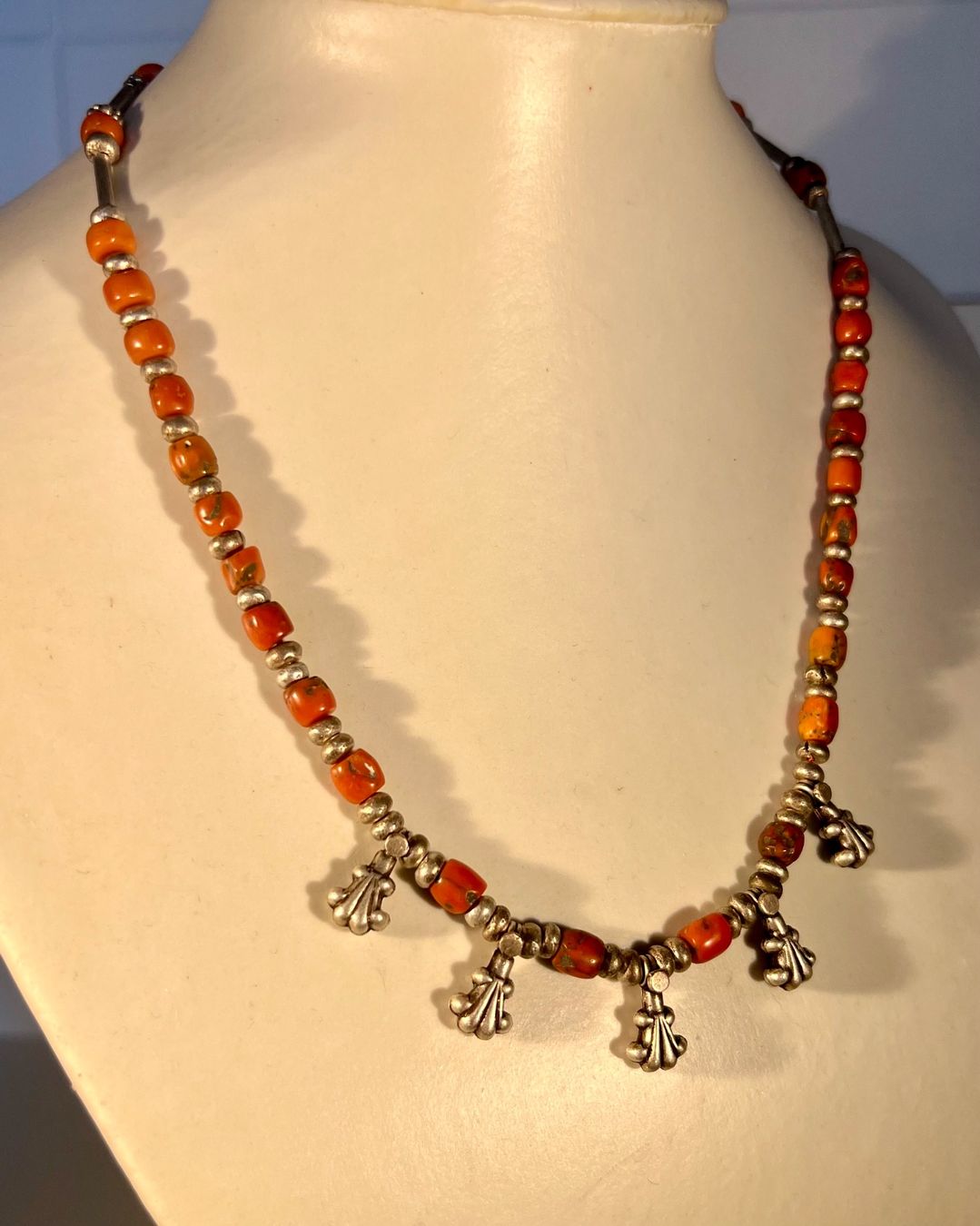Ketten: Collier ancien, corail véritable et argent, ethnique Inde – Gebraucht aus Genève von DELIRBEADS 2