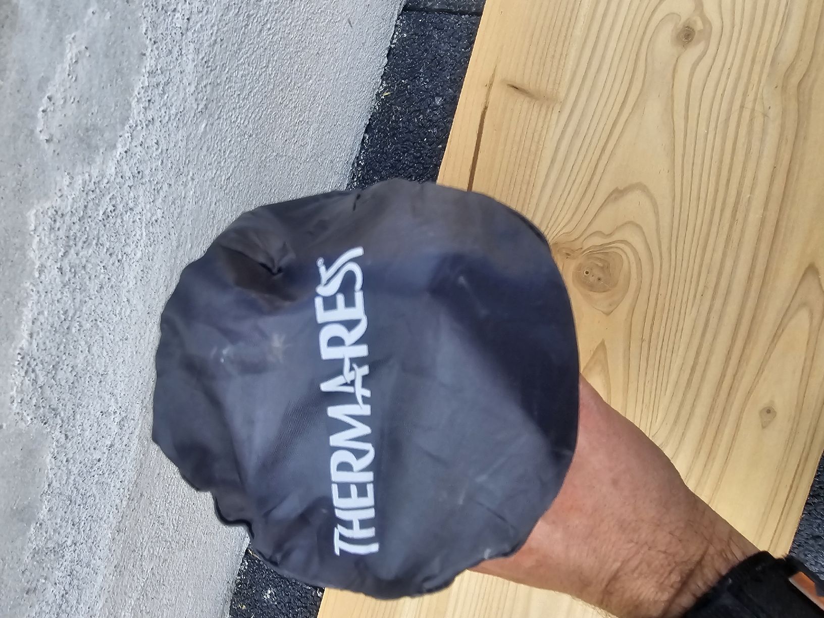 Materassi: ThermaRest NeoAir sleeping pad green good condition – Usato da Täuffelen venduto da migueldesousa 6
