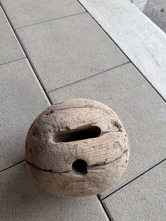 Articoli in legno: Antike Eichenholz-Kugel  Schweiz – Usato da Schlieren venduto da djambaza 1