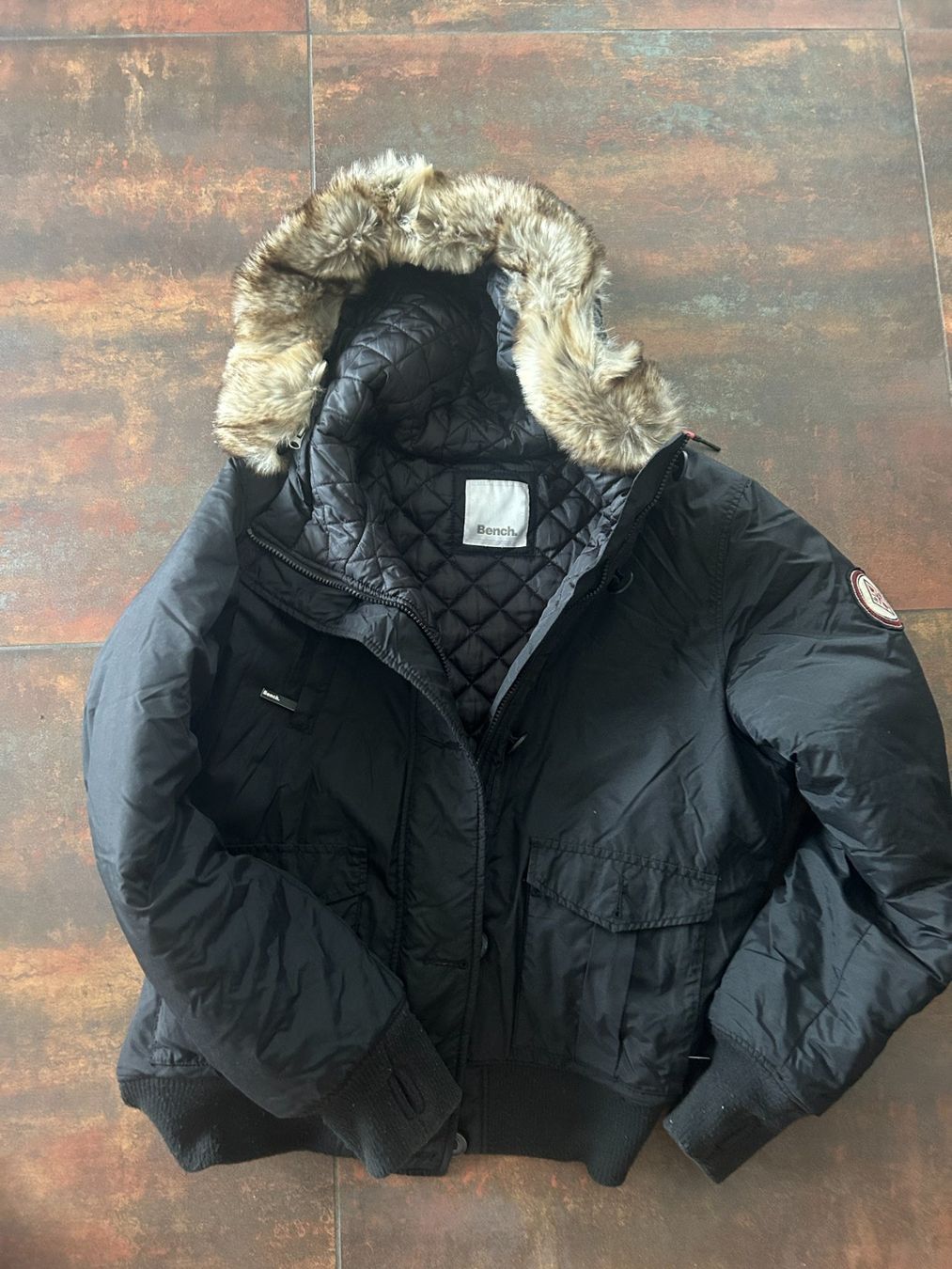 Bench Giacche: coole BENCH Winterjacke – Usato da Abtwil SG venduto da Elocin0815