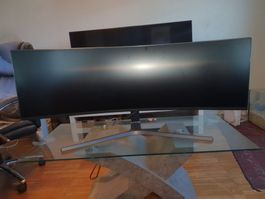 49" QLED Business Monitor mit ultra-wide screen