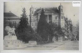 Zürich - Stadthausquai mit Geiserbrunnen
