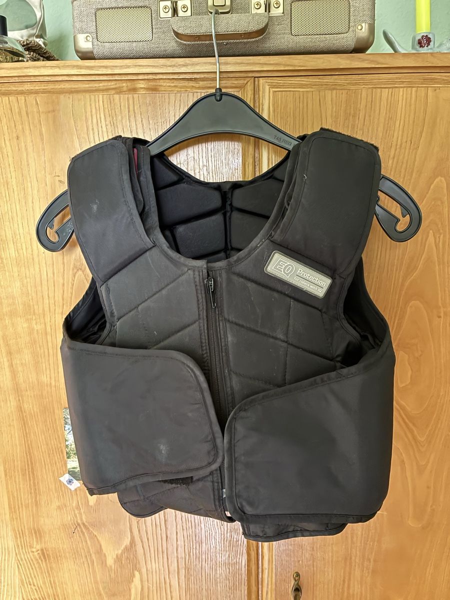 Protezioni & Imbottiture: Schutzweste Reitsport Kinder gebraucht – Usato da Steinmaur venduto da jul_6lwt