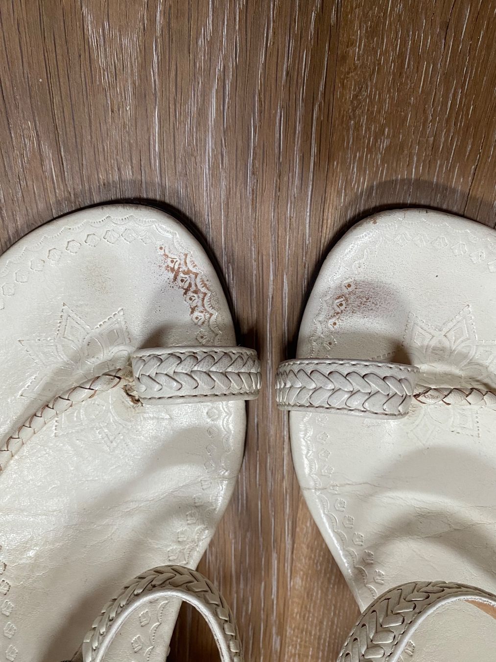 Scarpe da donna: Great white sandals. EUR38 – Usato da Grund b. Gstaad venduto da PlageNeigeplus 3