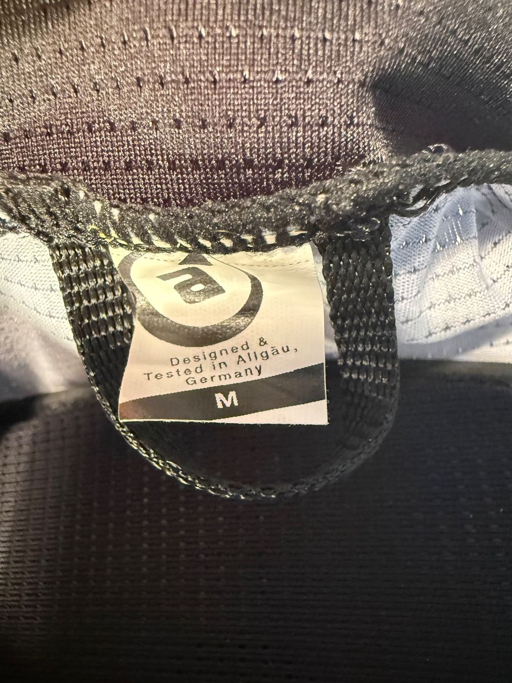 Protezioni & Imbottiture: Amplifi Polymer Armor Schutzjacke – Usato da Schaffhausen venduto da trulynicestuff 3