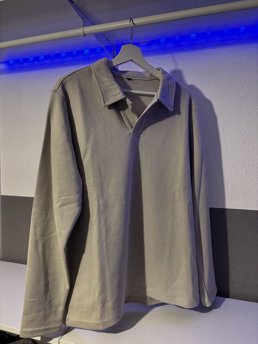 Maglioni & Felpe: Stylisches Langarm-Shirts – Nuovo (secondo la descrizione) da Küttigen venduto da Hedimia 4