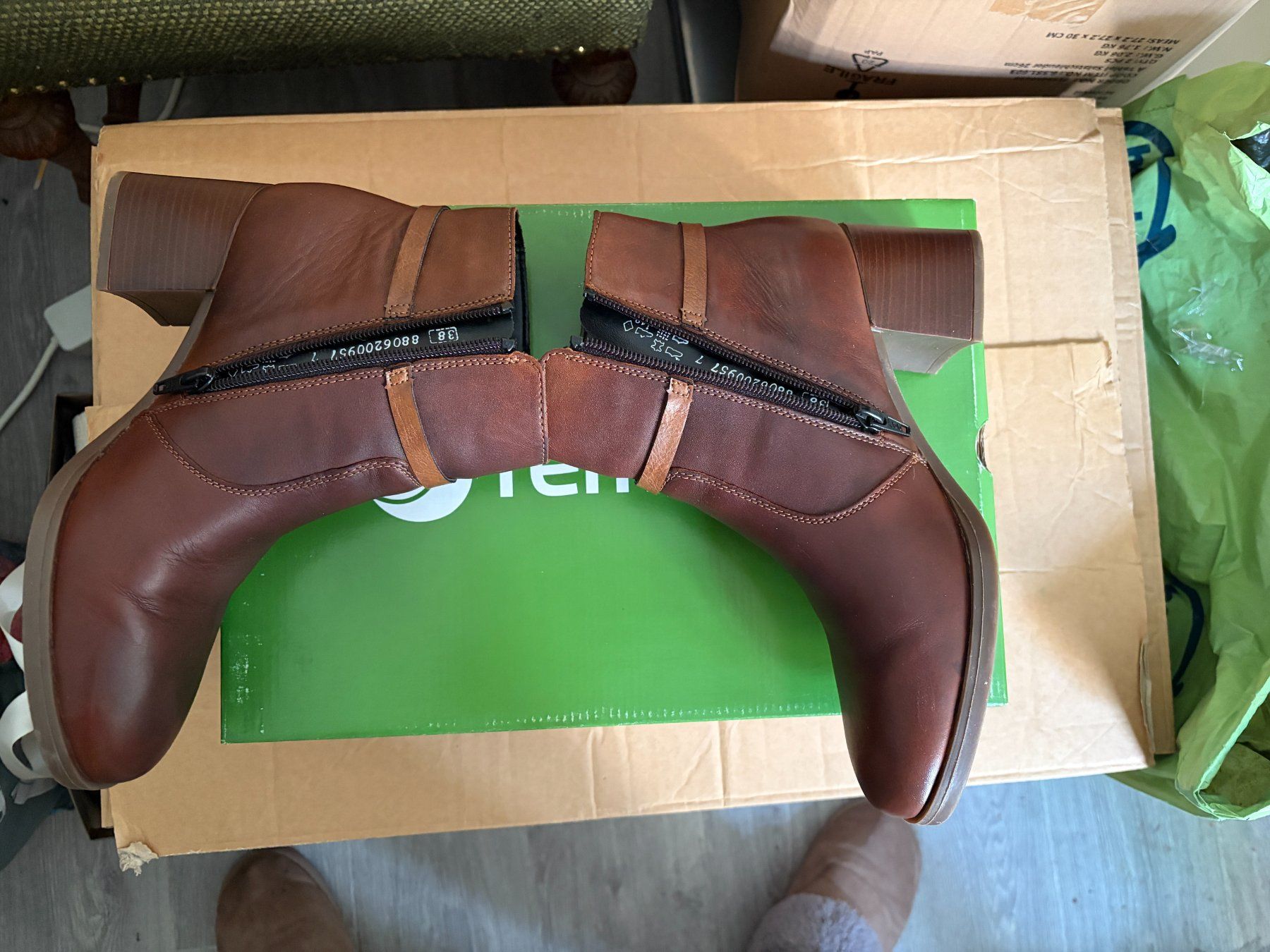 Damenschuhe: Stifelette 38 – Neu (gemäss Beschreibung) aus Liestal von aarroon 2