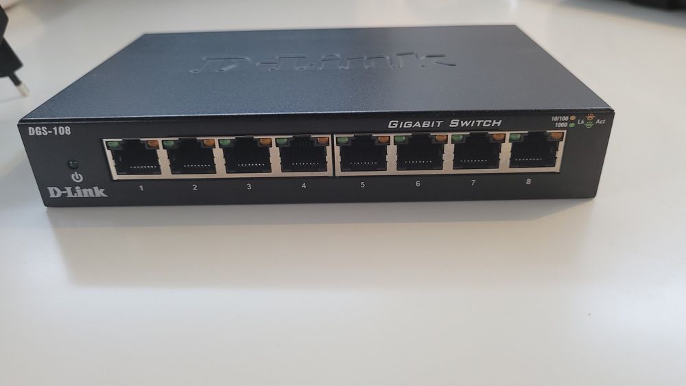 switch-d-link-dgs-108-gigabit-8-ports-2-cables-rj-45-d-occasion