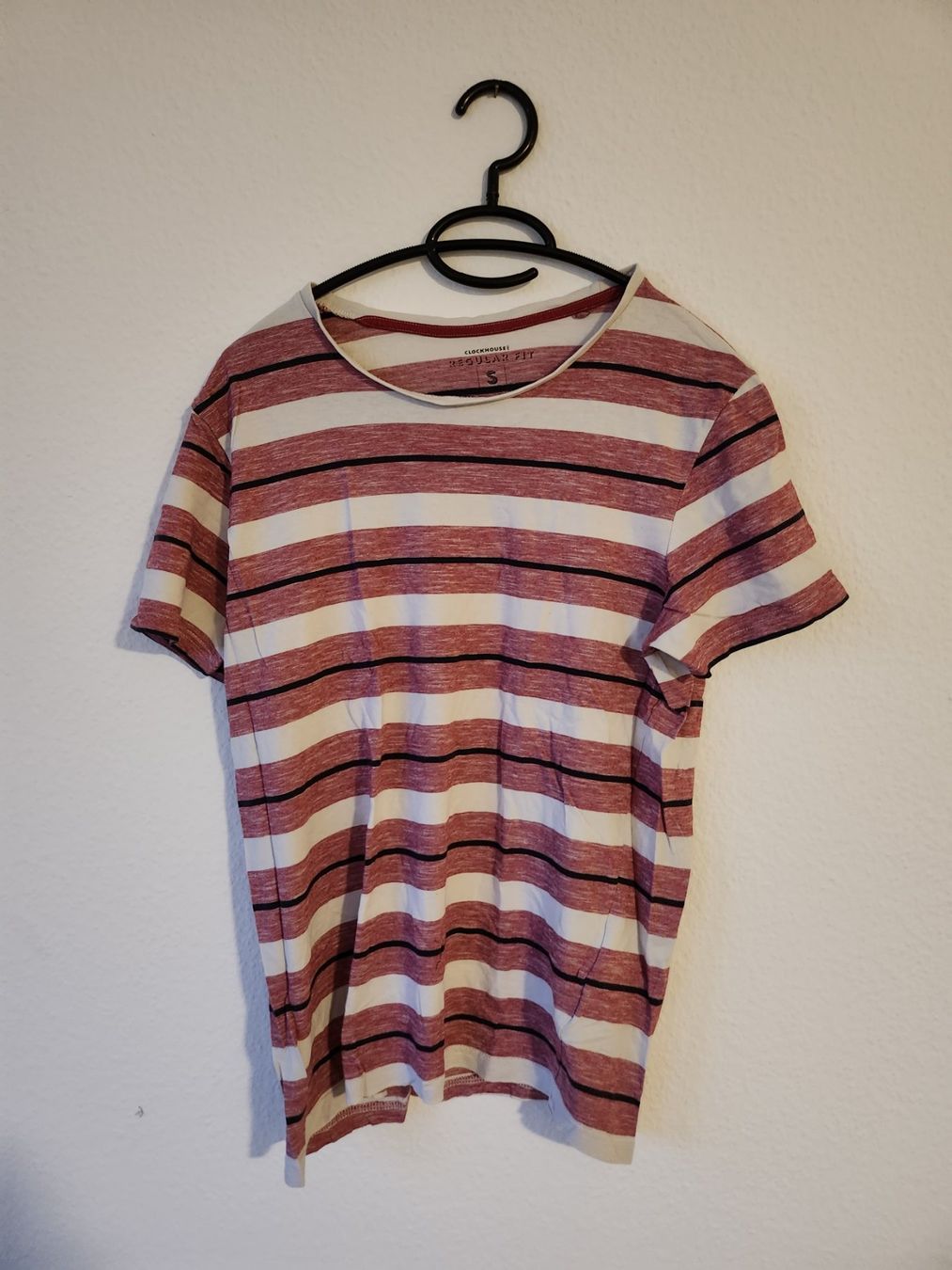T-Shirts: Clockhouse Regular Fit T Shirt – Gebraucht aus Gams von tischi97 1