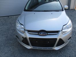 FORD FOCUS 1.0 SCTI 70000km  MOTOR DEFEKT fur ERSATZTEILE